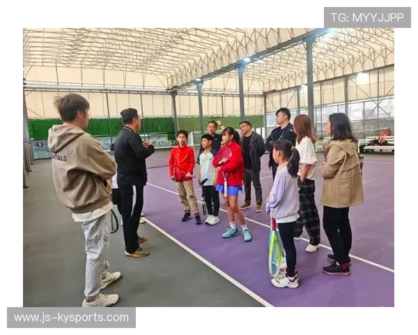 网球学院加强青少年心理素质与竞赛适应，网球心理训练
